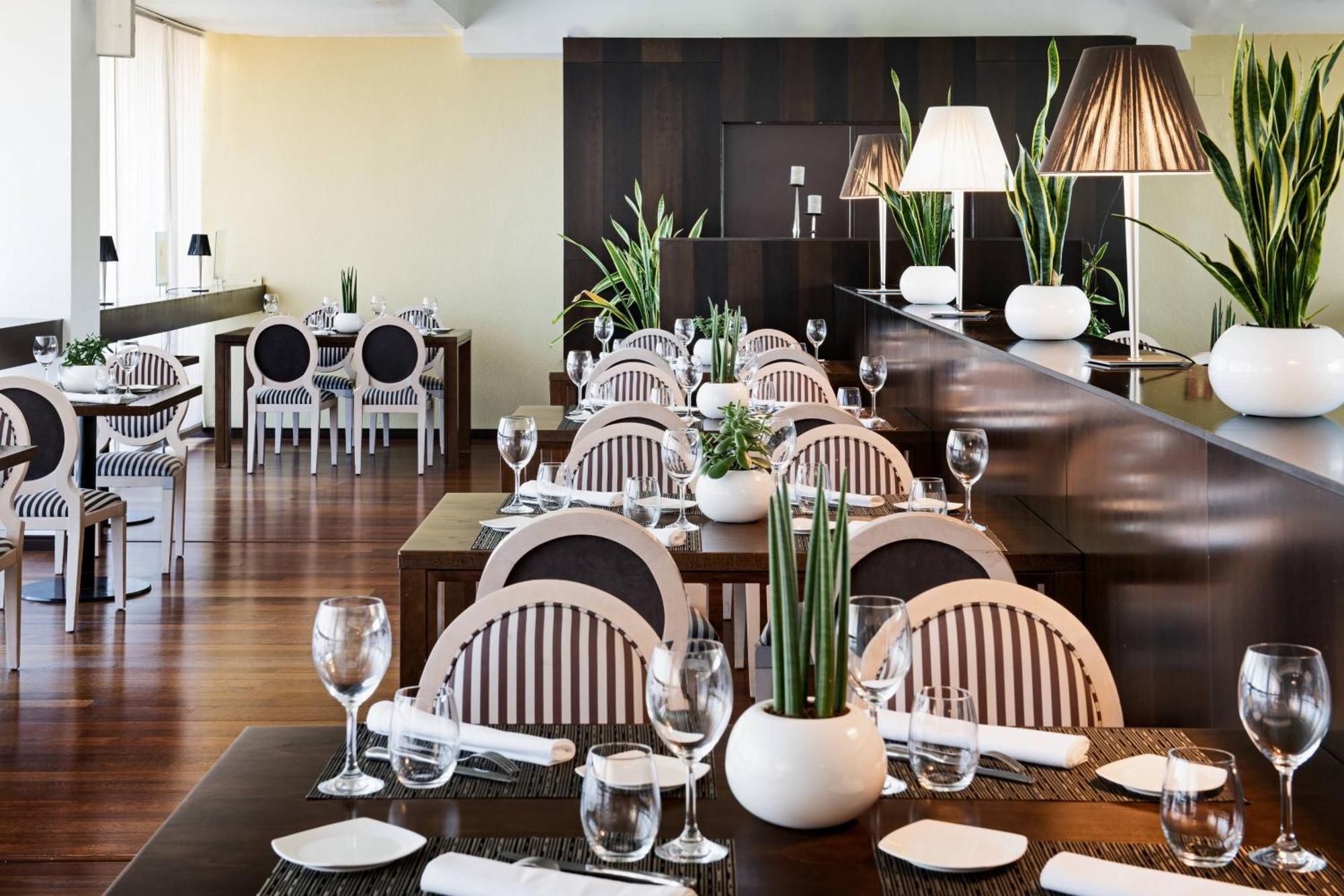 Ac Hotel Ciudad De Tudela By Marriott Zewnętrze zdjęcie